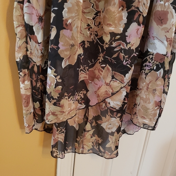 🌼Ladies Dress - Picture 2 of 8